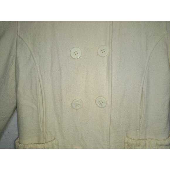5.7.9. Womens Ivory Wool Blend Button Coast Medium Chic and Cozy - Picture 9 of 9